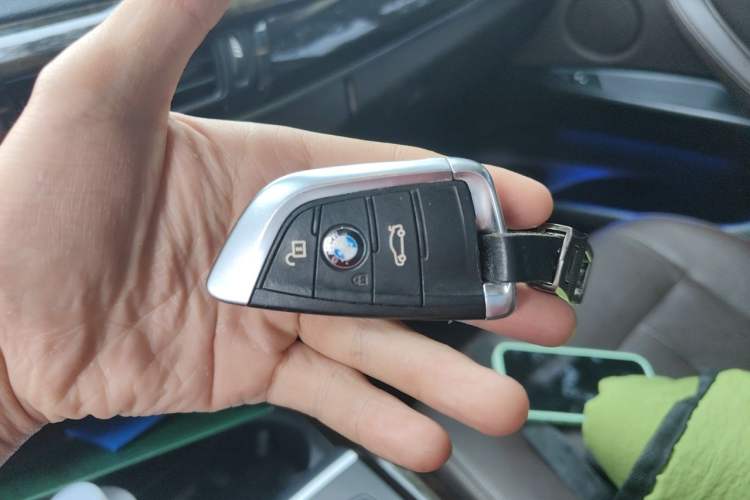 Used BMW X5 2015 xDrive28i Vehicle Key