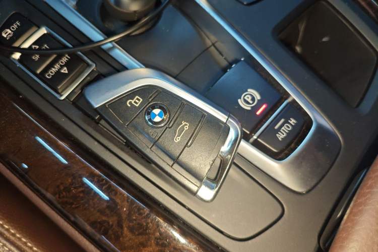 Used BMW X5 2015 xDrive28i Vehicle Key