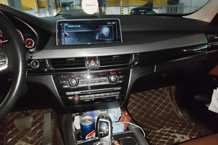 Used BMW X5  Audio And AC Panel