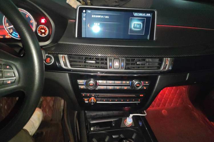 Used BMW X5  Audio And AC Panel