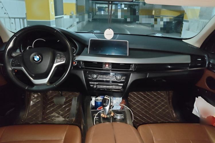 Used BMW X5  Center Console