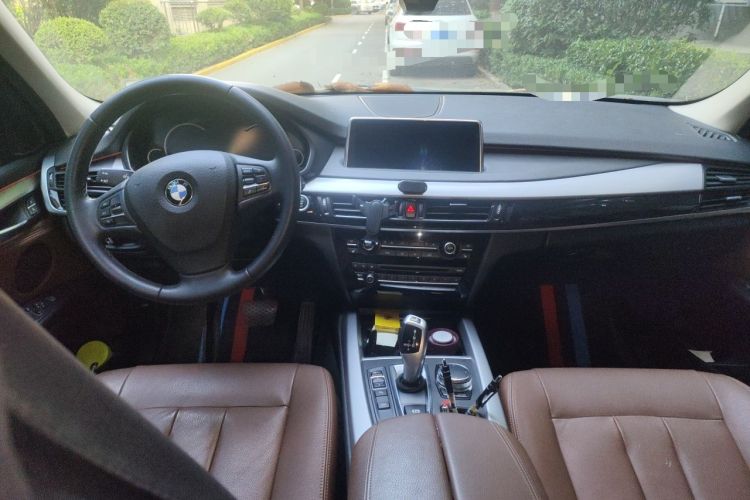 Used BMW X5  Center Console