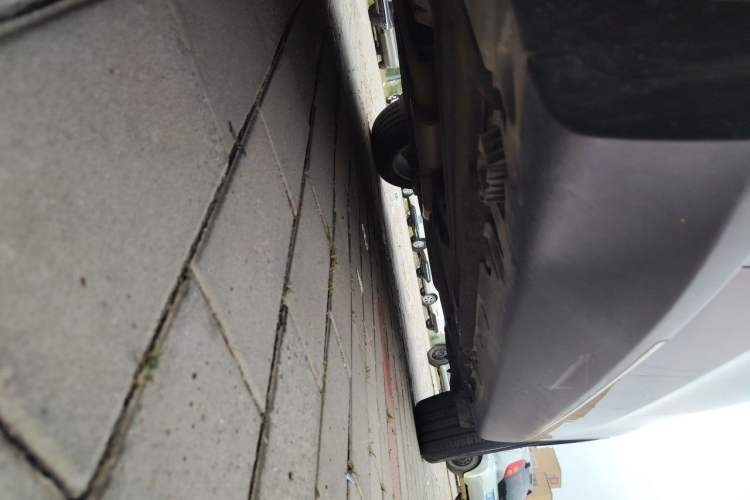 Used BMW X5  Chassis Front Left