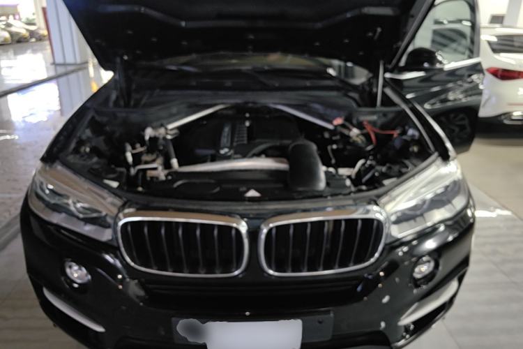 Used BMW X5 2016 xDrive35i parallel import Engine Bay