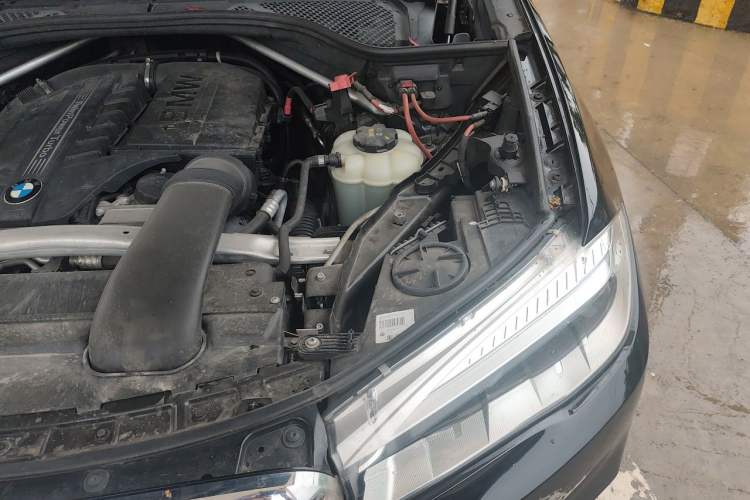Used BMW X5 2016 xDrive35i Base Model Middle East Engine Bay Left