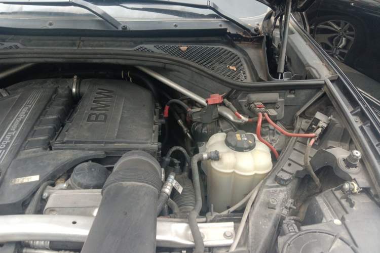 Used BMW X5 2016 xDrive35i parallel import Engine Bay Left
