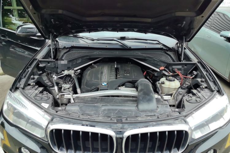 Used BMW X5 2016 xDrive35i parallel import Engine Bay