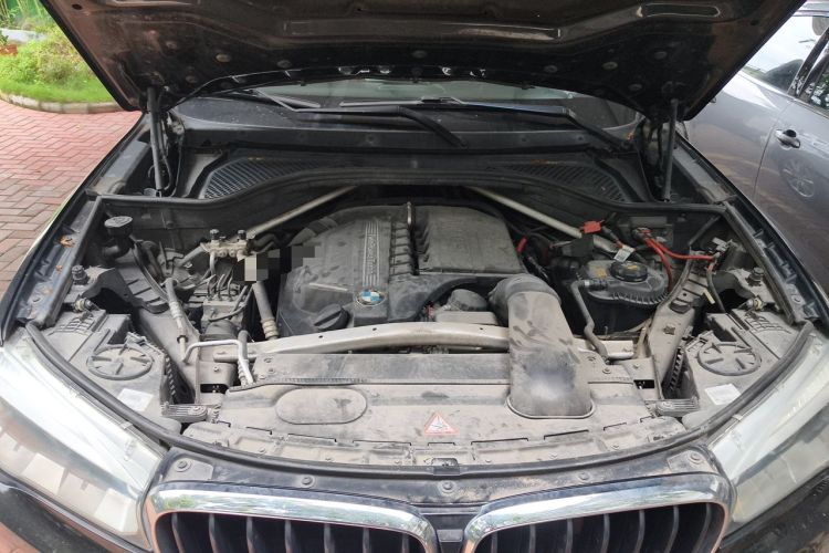 Used BMW X5 2016 xDrive35i parallel import Engine Bay