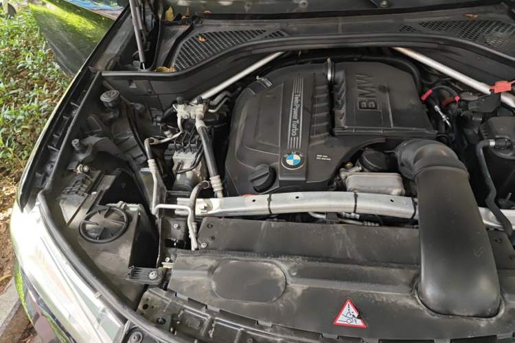 Used BMW X5  Engine Bay Right