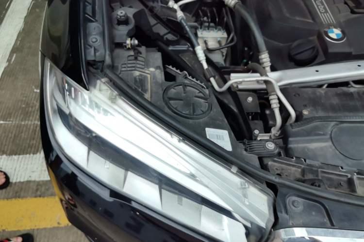 Used BMW X5 2016 xDrive35i parallel import Engine Bay Right