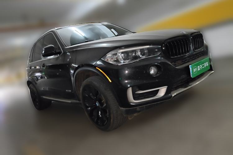 Used BMW X5  Front Right 45 Deg