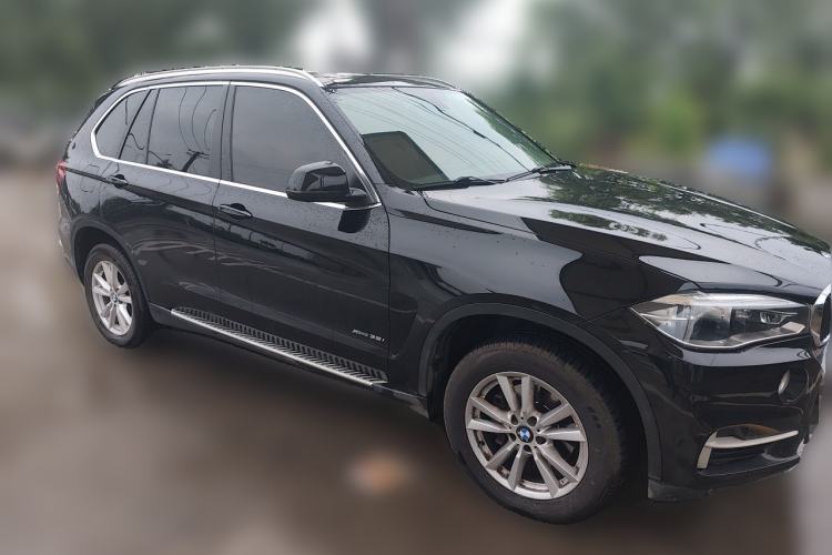Used BMW X5 2016 xDrive35i Base Model Middle East Front Right 45 Deg