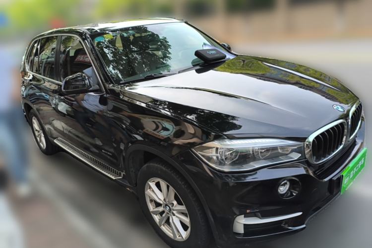 Used BMW X5 2016 xDrive35i parallel import Front Right 45 Deg
