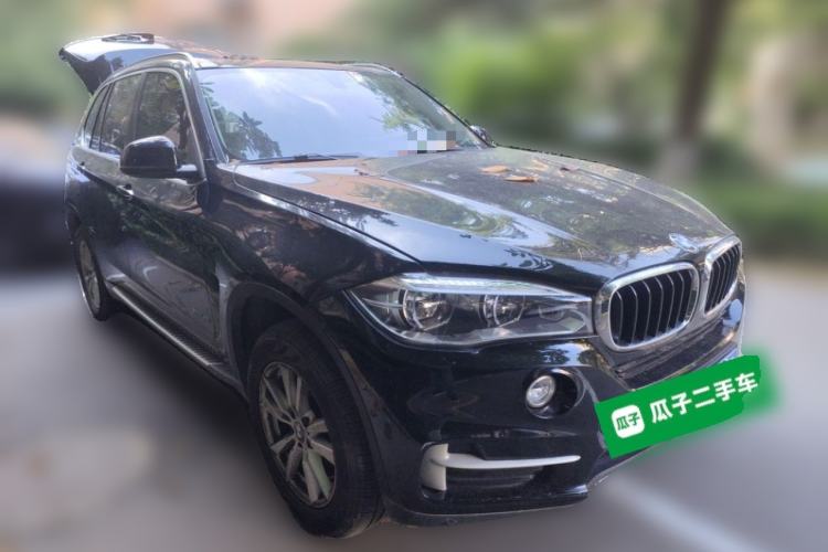 Used BMW X5  Front Right 45 Deg