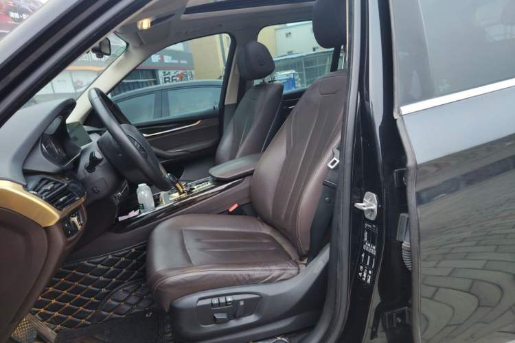 Used BMW X5  Left Front Seat