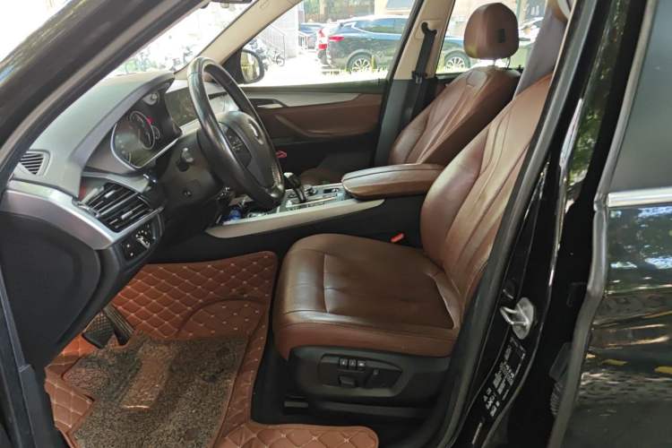 Used BMW X5  Left Front Seat