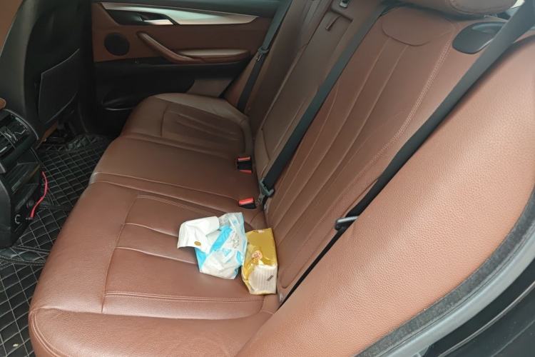 Used BMW X5  Left Rear Seat