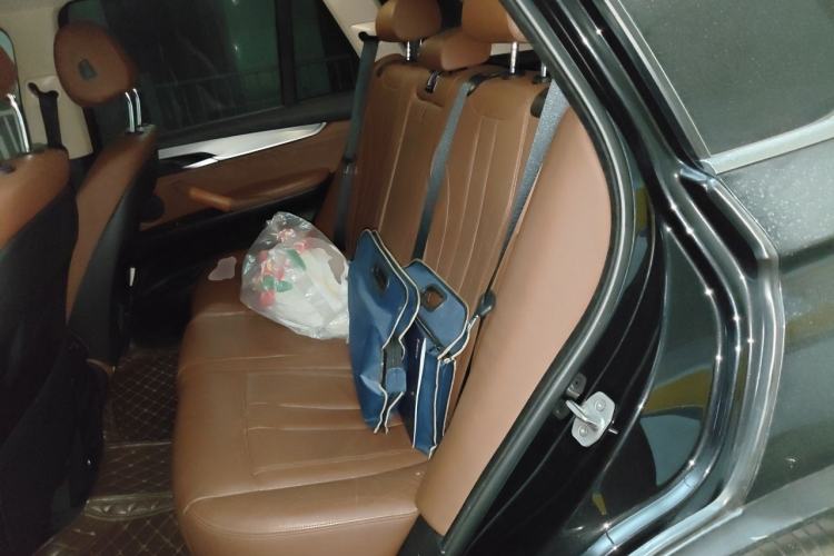 Used BMW X5  Left Rear Seat