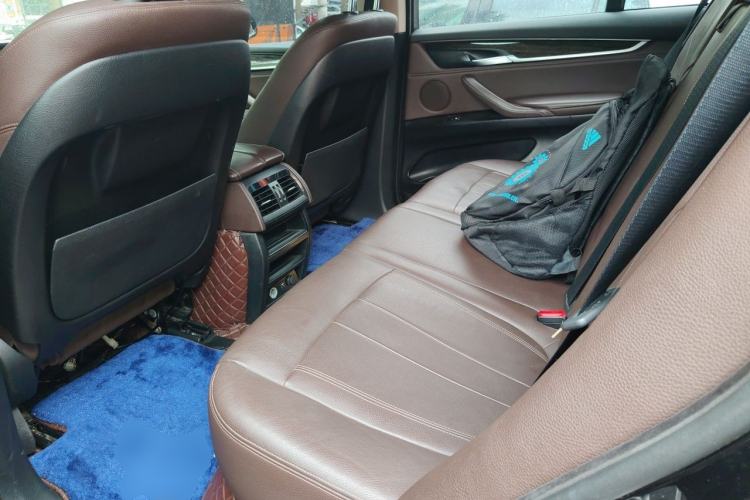 Used BMW X5  Left Rear Seat