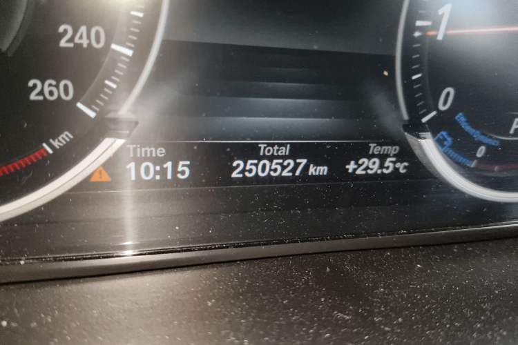 Used BMW X5 2016 xDrive35i parallel import Odometer Close Up