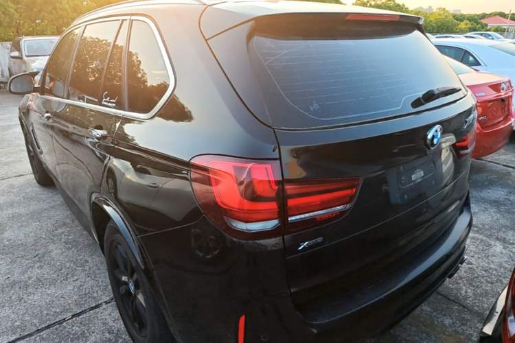 Used BMW X5 2016 xDrive35i parallel import Rear Left 45 Deg