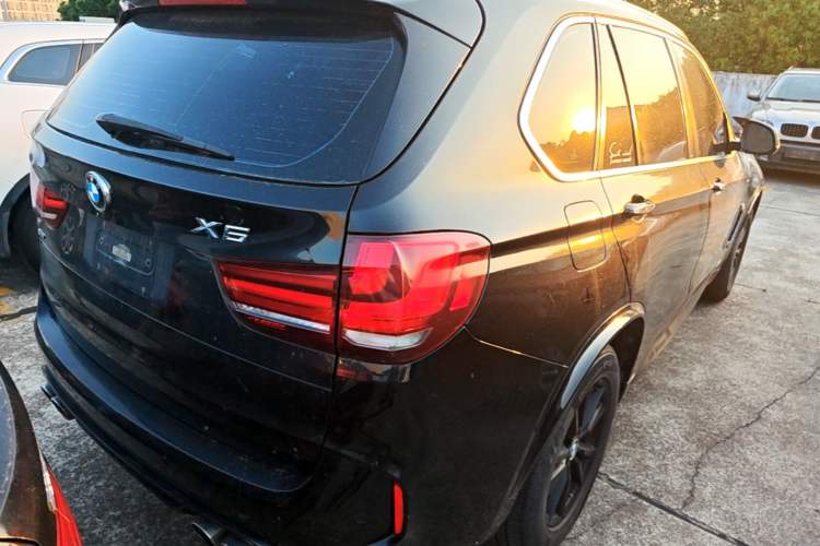 Used BMW X5 2016 xDrive35i parallel import Rear Right 45 Deg