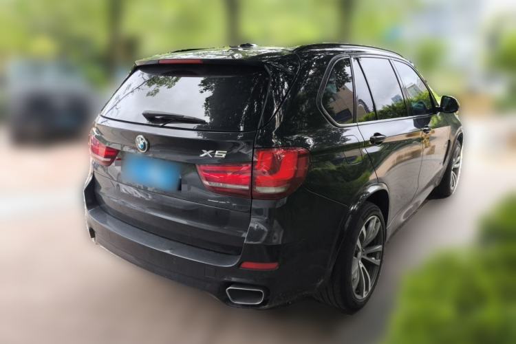 Used BMW X5  Rear Right 45 Deg