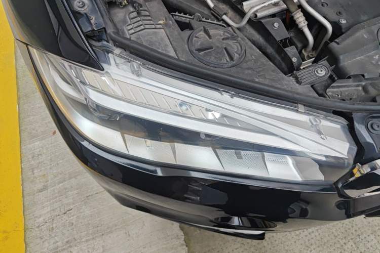 Used BMW X5  Right Front Headlight