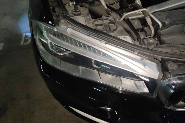 Used BMW X5  Right Front Headlight