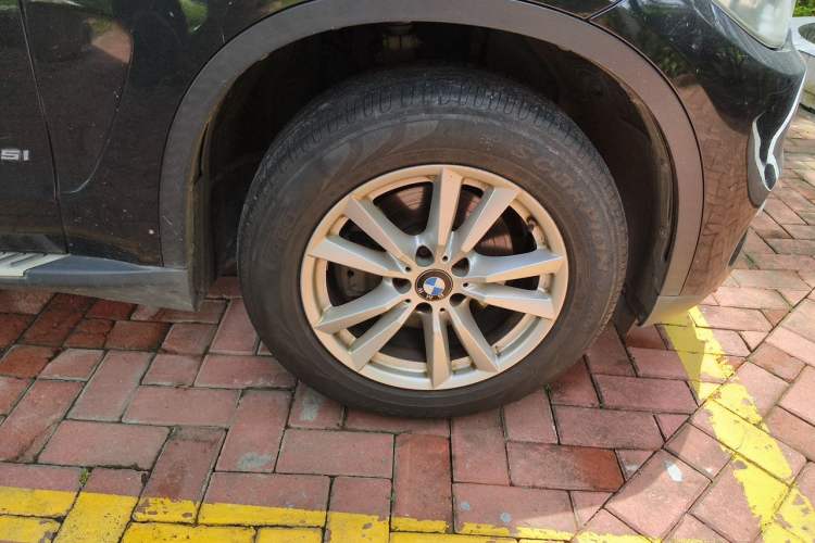 Used BMW X5 2016 xDrive35i parallel import Right Front Wheel Hub