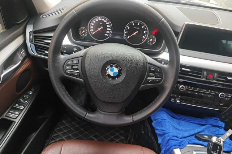 Used BMW X5  Steering Wheel