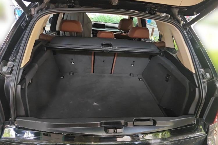 Used BMW X5  Trunk