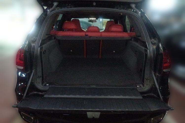 Used BMW X5  Trunk
