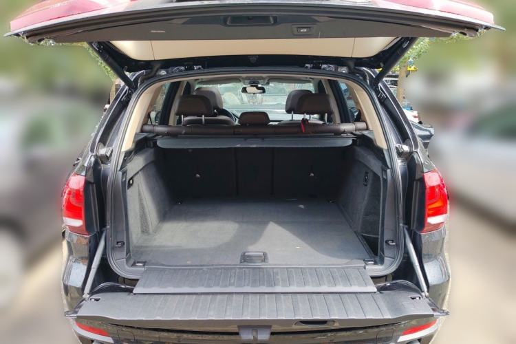 Used BMW X5  Trunk