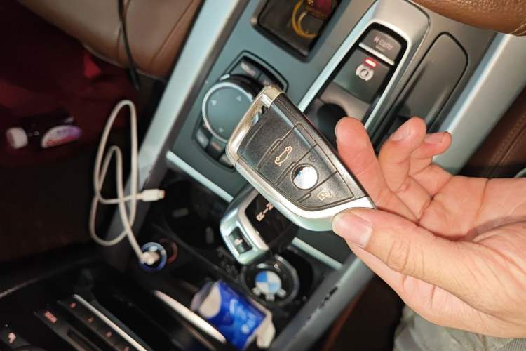 Used BMW X5  Vehicle Key