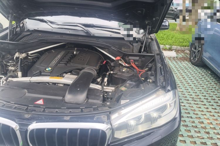 Used BMW X5  Engine Bay Left
