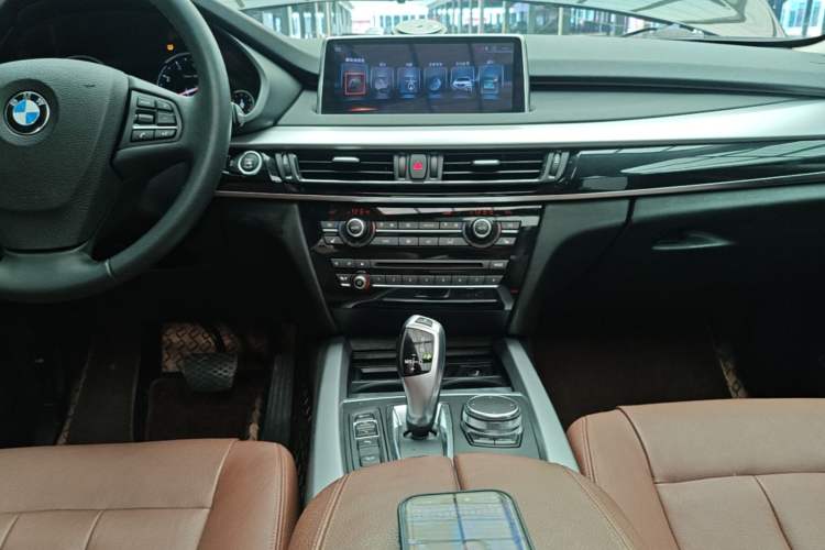 Used BMW X5 2016 xDrive35i Base Model Middle East Audio And AC Panel
