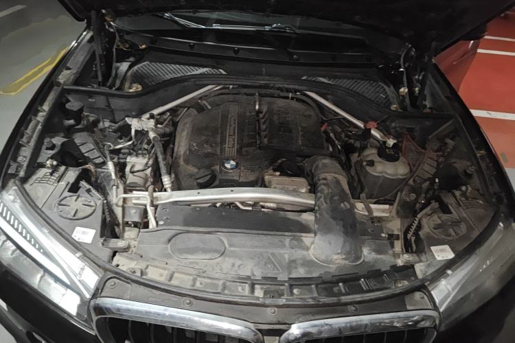 Used BMW X5 2016 xDrive35i parallel import Engine Bay