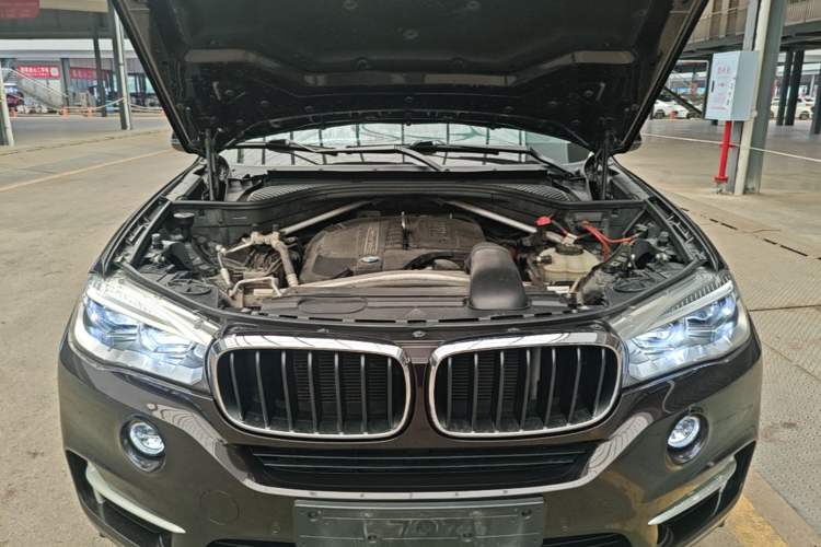 Used BMW X5 2016 xDrive35i Base Model Middle East Engine Bay