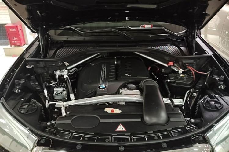 Used BMW X5 2016 xDrive35i parallel import Engine Bay