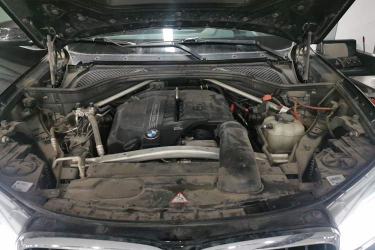 Used BMW X5 2016 xDrive35i parallel import Engine Bay