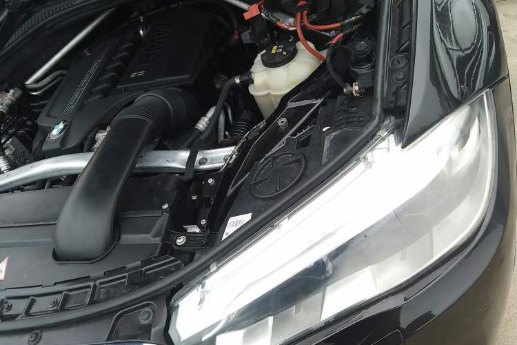 Used BMW X5  Engine Bay Left