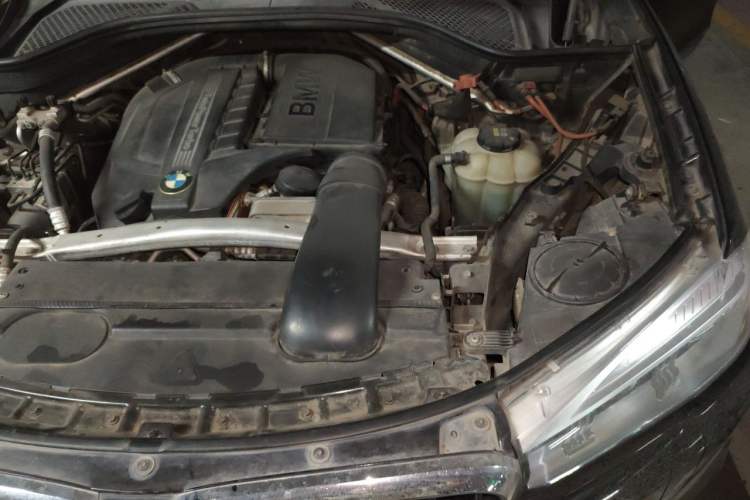 Used BMW X5  Engine Bay Left