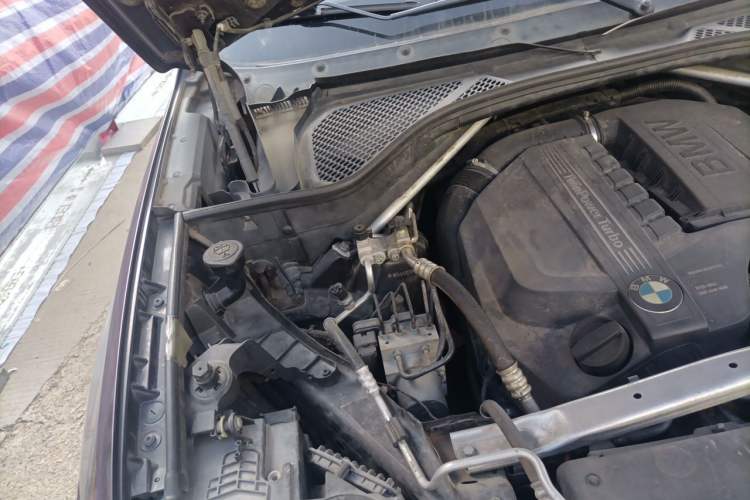 Used BMW X5  Engine Bay Right