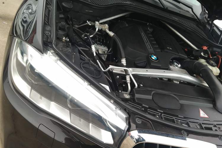 Used BMW X5  Engine Bay Right