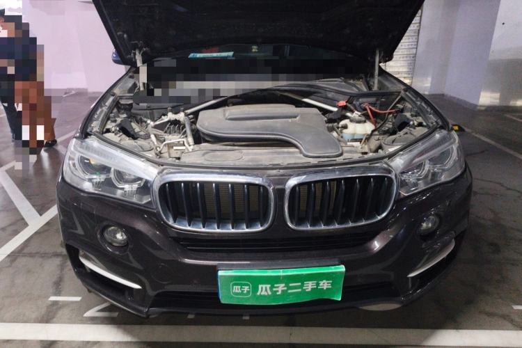 Used BMW X5  Engine Bay