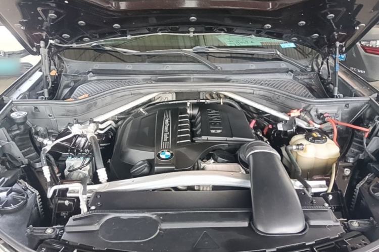 Used BMW X5 2016 xDrive35i Base Model Middle East Engine Bay