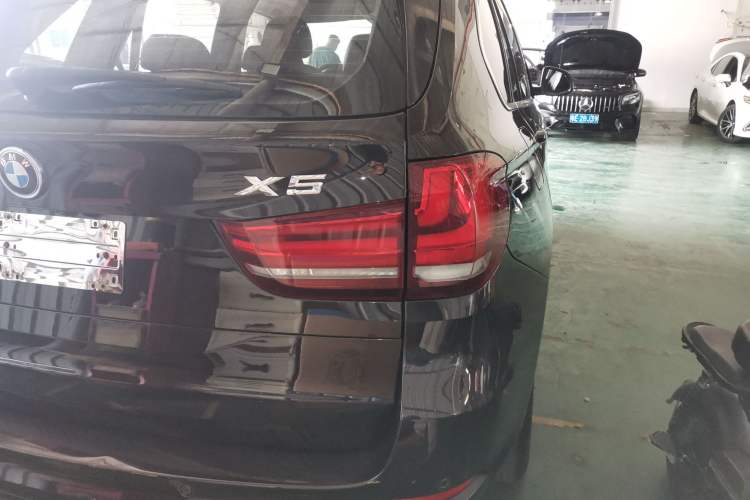Used BMW X5 2016 xDrive35i parallel import Exterior 3