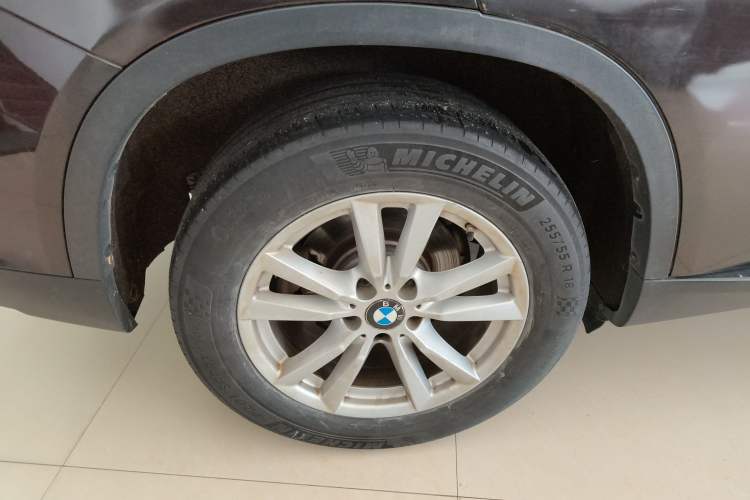 Used BMW X5 2016 xDrive35i Base Model Middle East Exterior 4