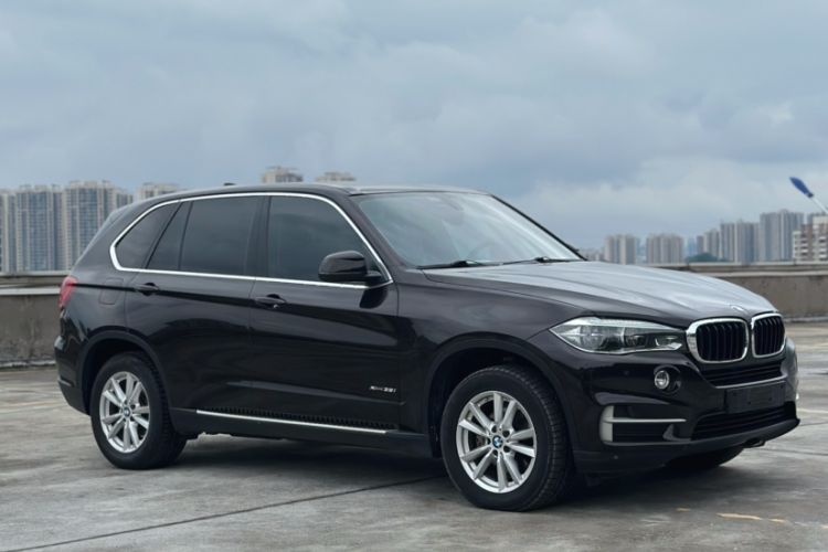 Used BMW X5 2016 xDrive35i Base Model Middle East Exterior 5